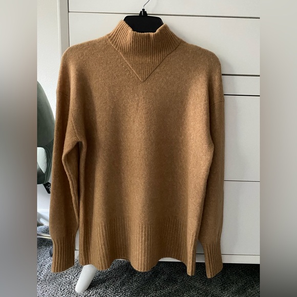 Cozy-Stretch Pullover Sweater - Picture 4 of 6